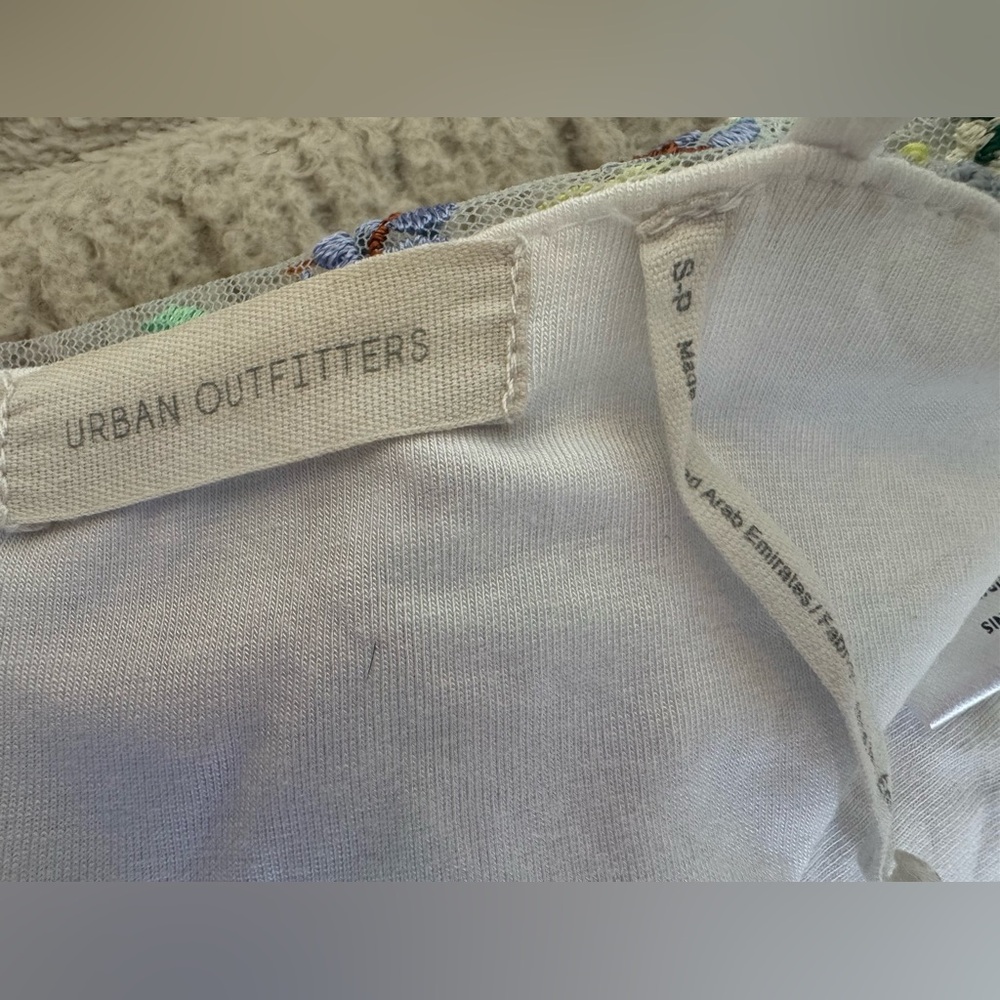 Urban Outfitters Embroidered Crop Top - Picture 4 of 5